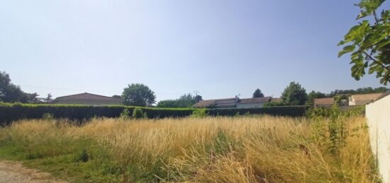 Terrain à bâtir à , Charente