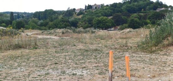 Terrain à bâtir à Touvre, Nouvelle-Aquitaine