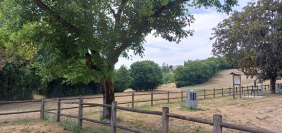 Terrain à bâtir à , Charente