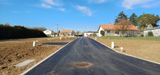 Terrain à bâtir à , Charente