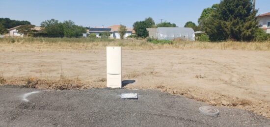 Terrain à bâtir à Saint-Yrieix-sur-Charente, Nouvelle-Aquitaine