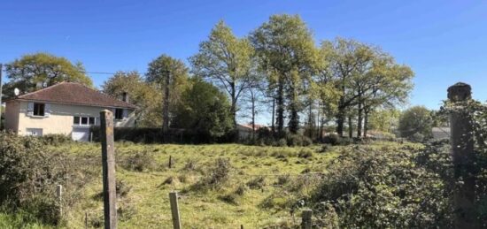 Terrain à bâtir à , Charente